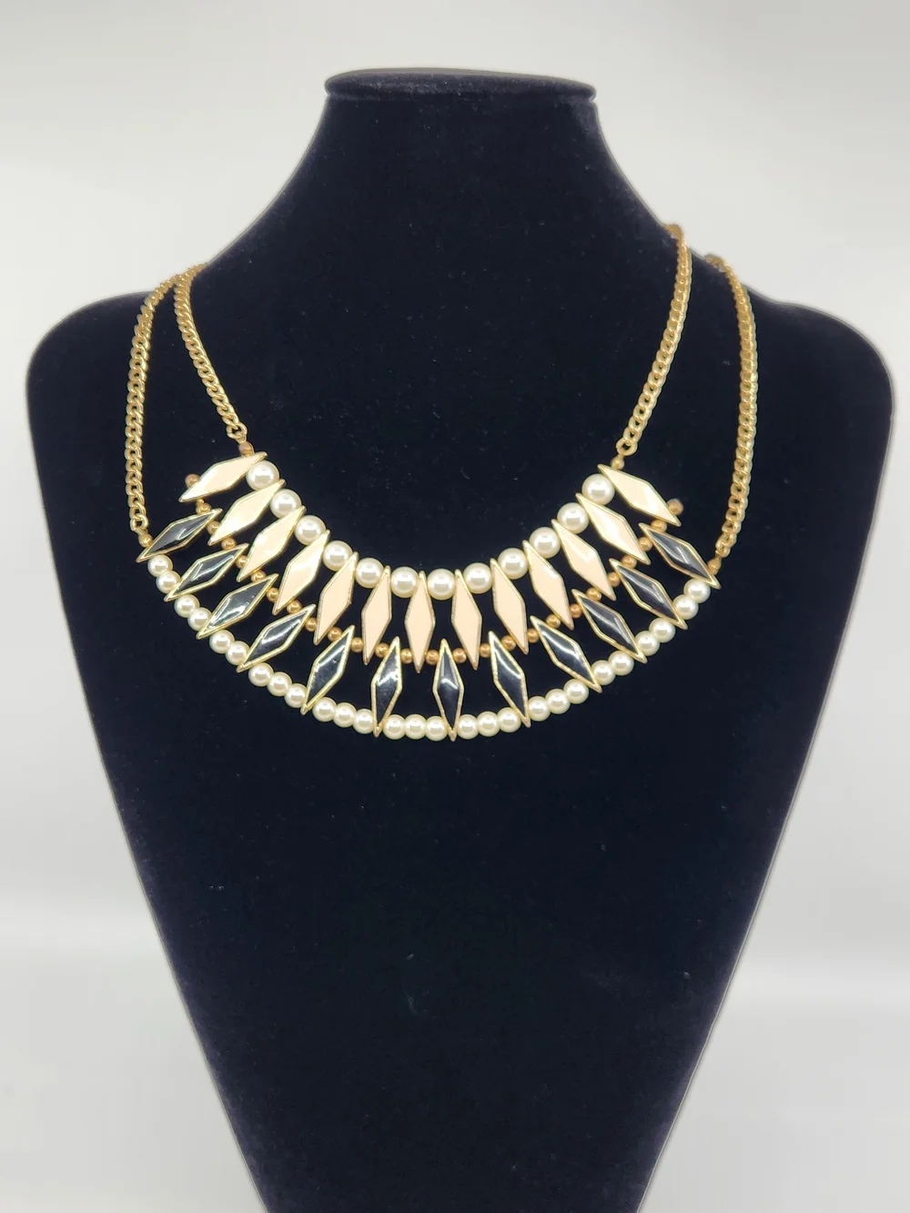 Vintage Gold-Tone Faux Pearl Accent Statement Necklace - Cream & Black